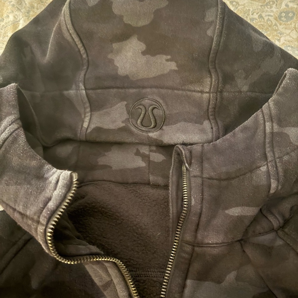 lululemon athletica Camouflage Sweater - Black and Gray